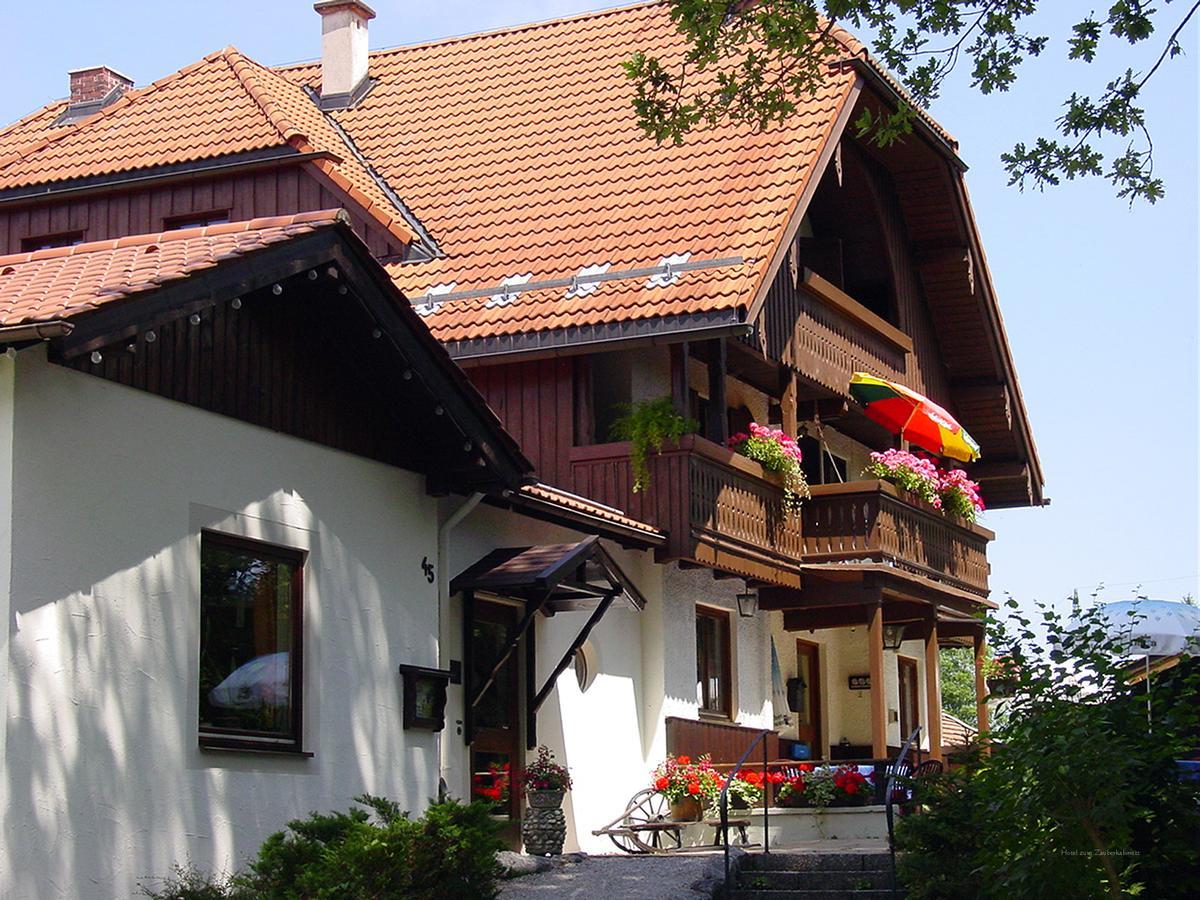 Hotel Zum Zauberkabinett Bad Heilbrunn Exteriör bild